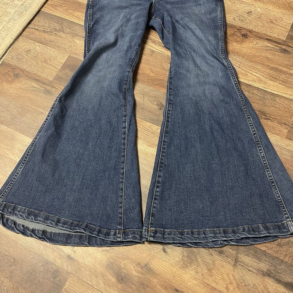 Wrangler Retro Womens Jeans Size 29 High Rise Trumpet Flare Bailey Blue Rodeo - Picture 6 of 9